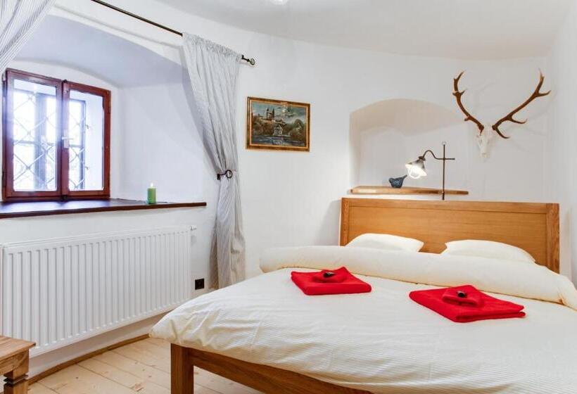 سوئیت 2 خوابه, Krumlov Tower