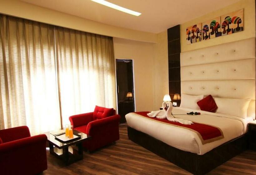 غرفة قياسية سرير كينج, Kufri Pacific Resort