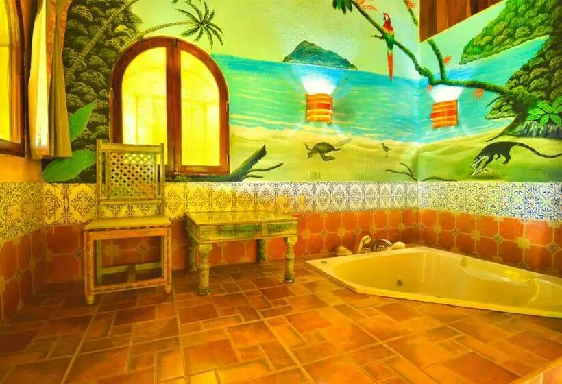 سوییت جونیور, La Mansion Inn Arenal