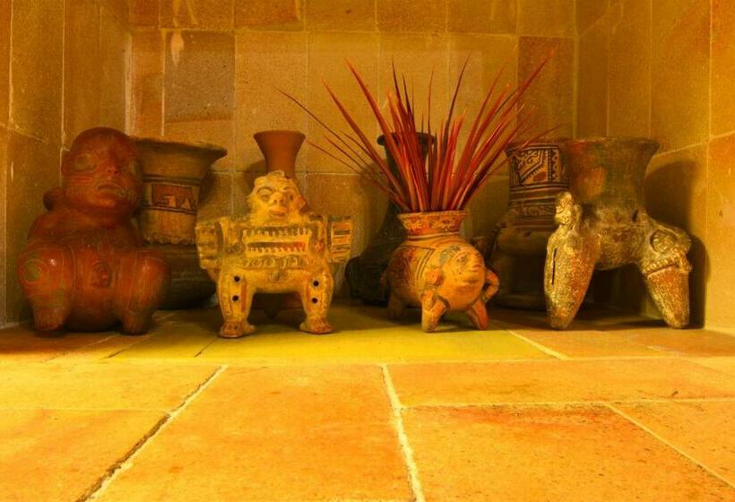 جناح جونيور, La Mansion Inn Arenal