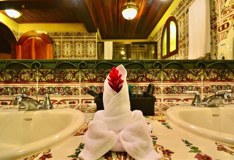 ‫فيلا غرفة نوم واحدة, La Mansion Inn Arenal