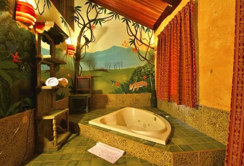 ویلای 2 خوابه, La Mansion Inn Arenal