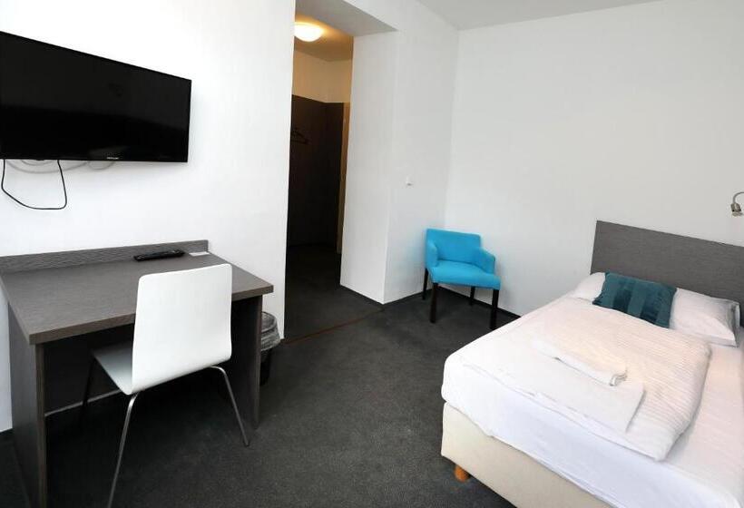 Индивидуальный Номер Классика, Pension U Tří Sedláků