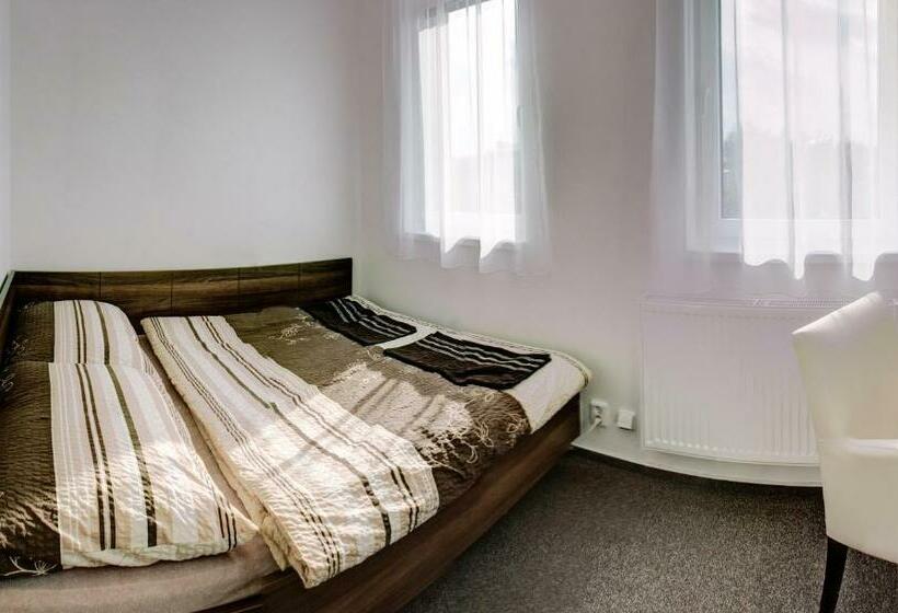 标准间, Penzion Na Dlouhé