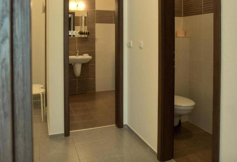 带2个卧室的公寓, Penzion Na Dlouhé