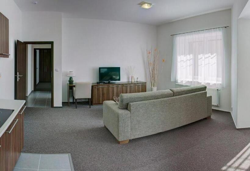 带2个卧室的公寓, Penzion Na Dlouhé