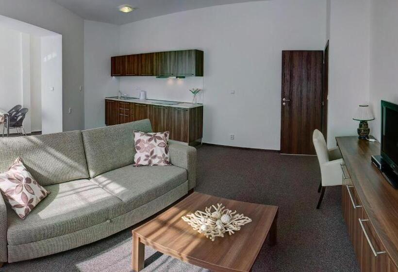 带2个卧室的公寓, Penzion Na Dlouhé