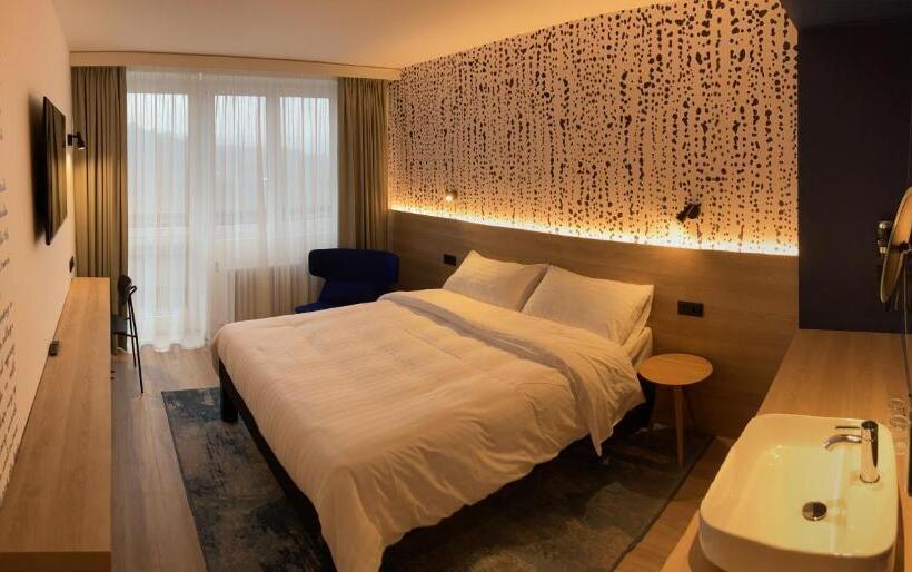 Номер Deluxe с Балконом, Ibis Styles Relax Roznov Pod Radhostem