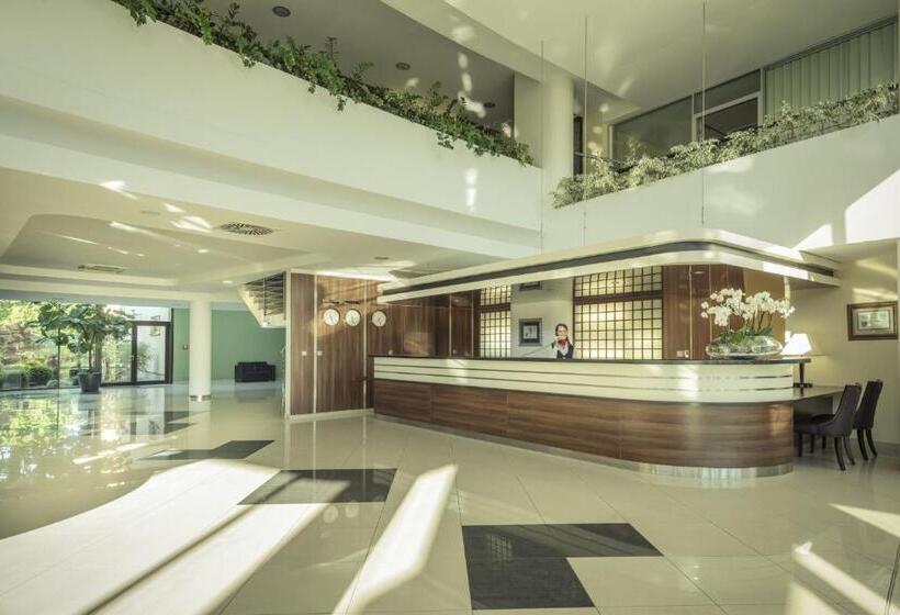 バルコニー付きスタンダードルーム, Spa Resort Tree Of Life