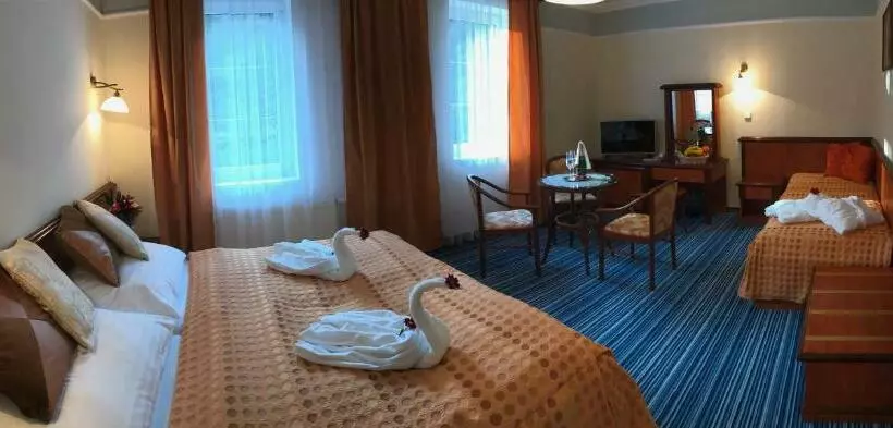 اتاق استاندارد سه تخته با چشمانداز, Spa & Wellness Hotel Harmonie