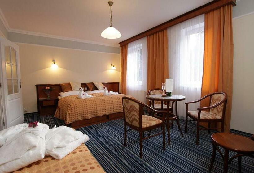 غرفة قياسية ثلاثية ذات اطلالة, Spa & Wellness Hotel Harmonie