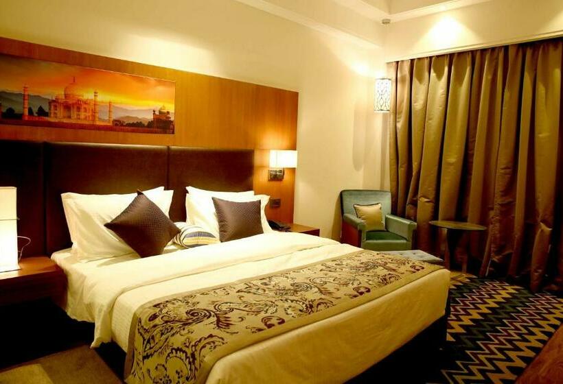 Номер Стандарт, The P L Palace Agra