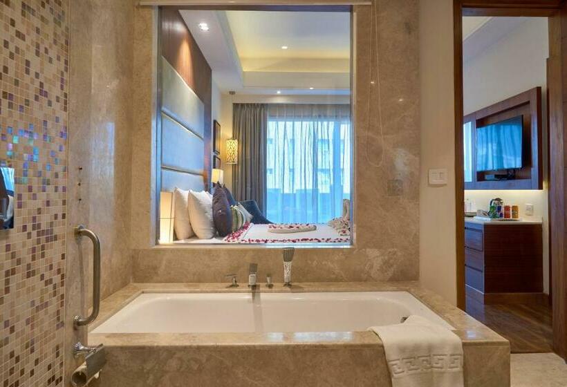 スイート, The P L Palace Agra