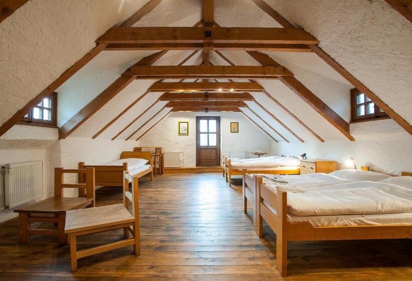 四人标准间, U Maleho Vitka