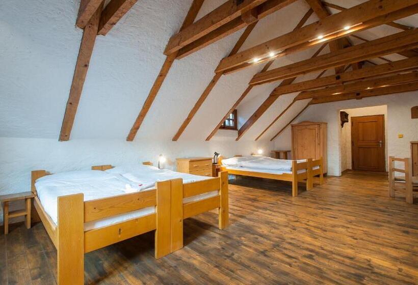 四人标准间, U Maleho Vitka