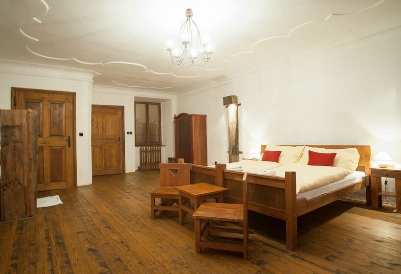 高级大房间, U Maleho Vitka