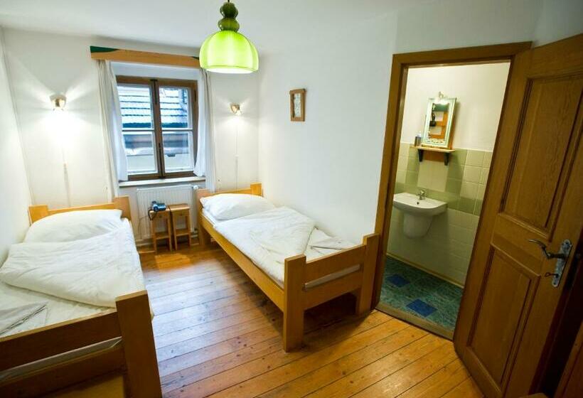 标准单人间, U Maleho Vitka