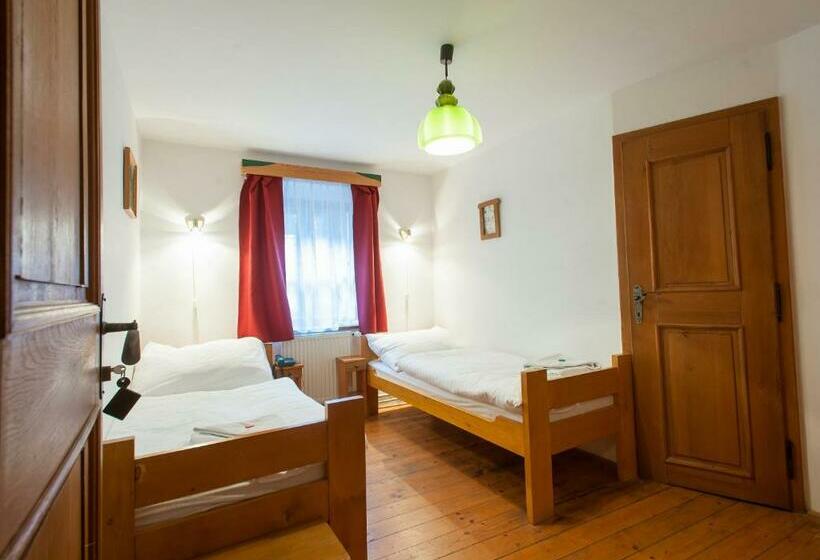 标准单人间, U Maleho Vitka