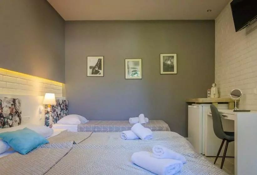 Deluxe Kolmen Hengen Huone, Villa Eden