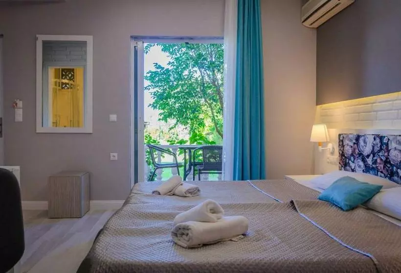 Deluxe Kolmen Hengen Huone, Villa Eden