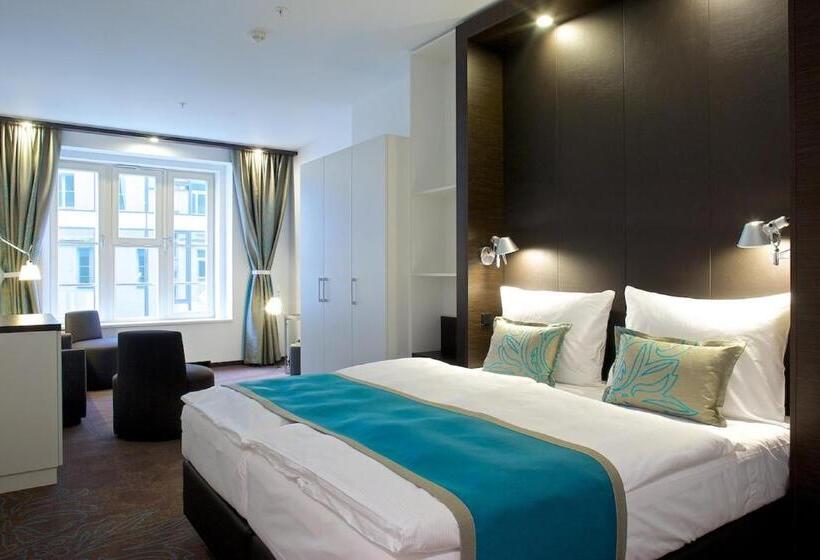 Superior-huone, Motel One Prague Florentinum