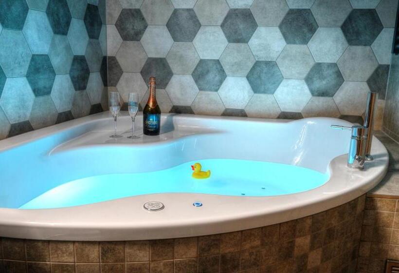 غرفة قياسية مزوَّدة بجاكوزي, Wellness Hotel Fénix