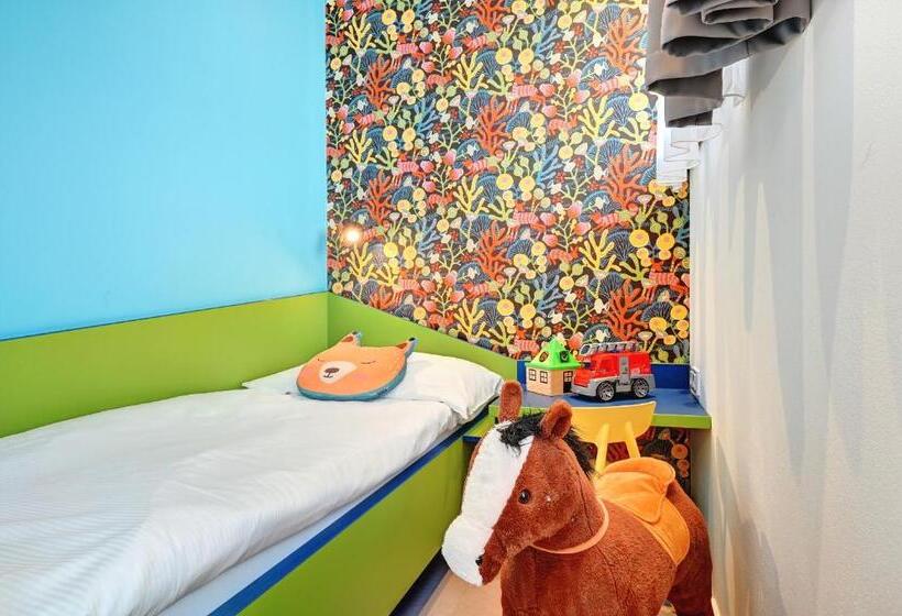 جناح مزود بجاكوزى, Wellness Hotel Fénix