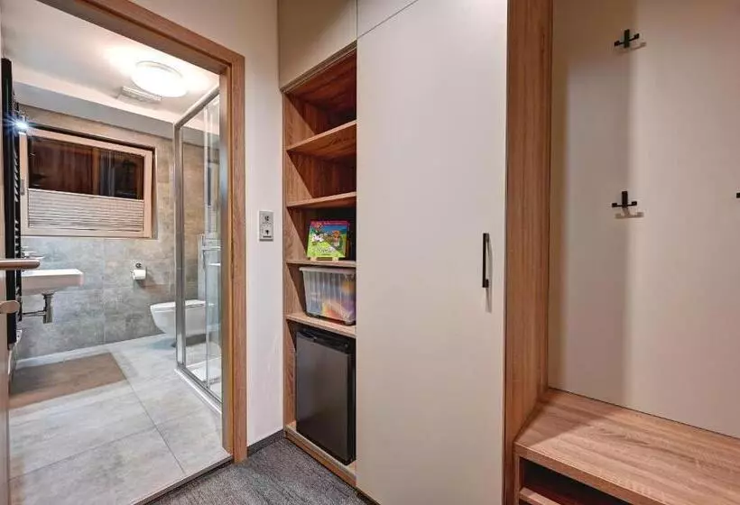 اتاق استاندارد سه نفره, Wellness Hotel Fénix