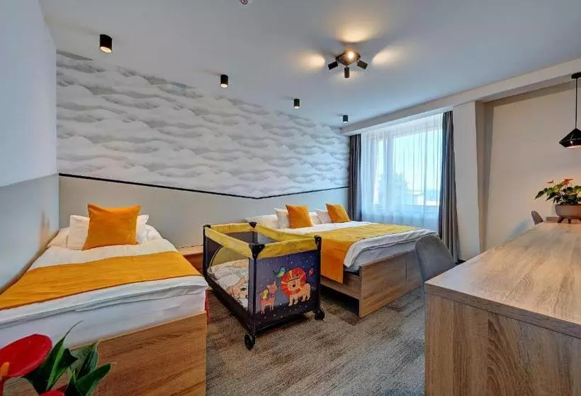 اتاق استاندارد سه نفره, Wellness Hotel Fénix
