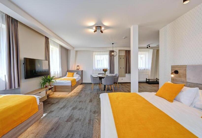 غرفة قياسية رباعية, Wellness Hotel Fénix