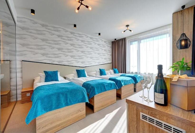 سوئیت با وان آب گرم, Wellness Hotel Fénix