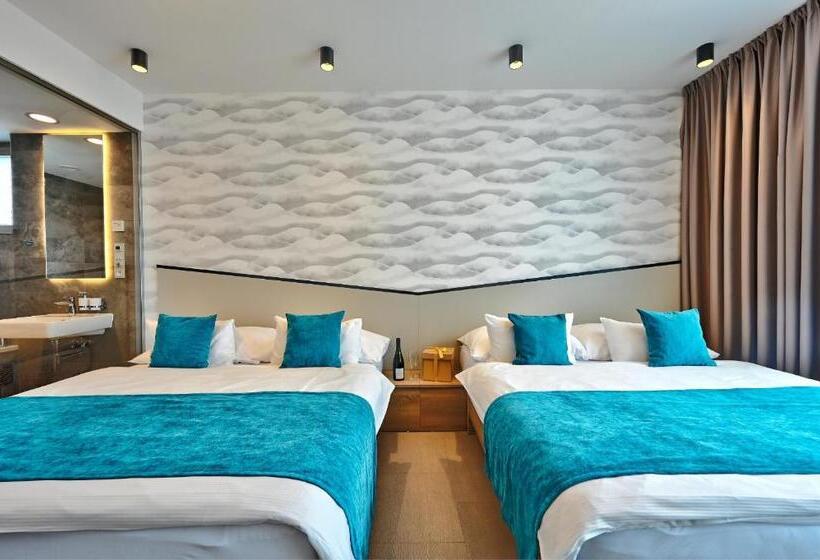 جناح مزود بجاكوزى, Wellness Hotel Fénix
