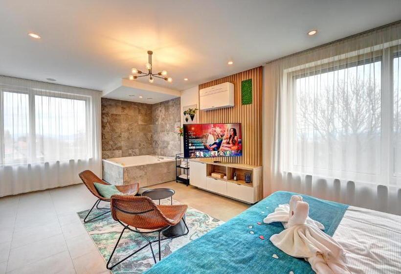 جناح, Wellness Hotel Fénix