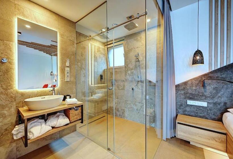 جناح مزود بتراس, Wellness Hotel Fénix