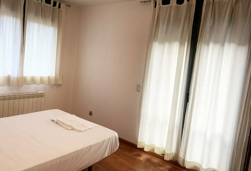 آپارتمان 2 خوابه, Apartamentos Canillo Les Moles 3000