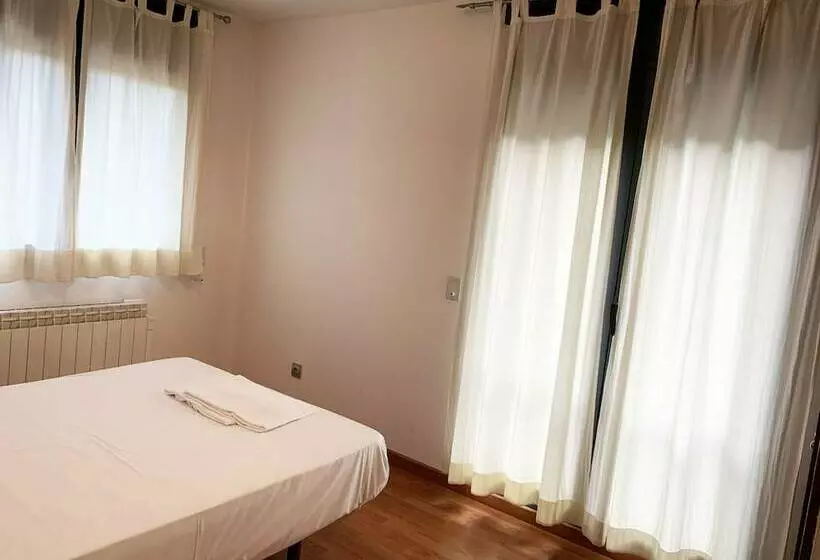 آپارتمان 2 خوابه, Apartamentos Canillo Les Moles 3000