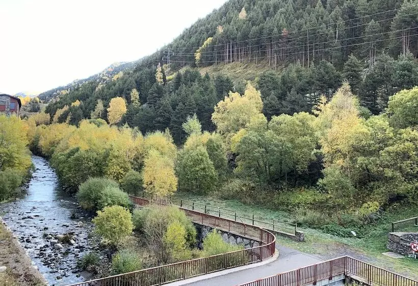آپارتمان 2 خوابه, Apartamentos Canillo Les Moles 3000