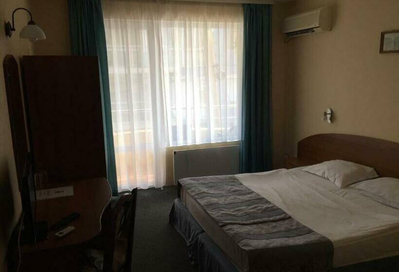 غرفة قياسية, Family Hotel Lazuren Briag