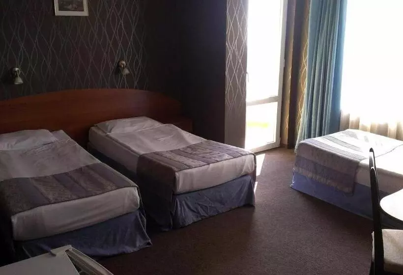 スタンダードトリプルルーム, Family Hotel Lazuren Briag