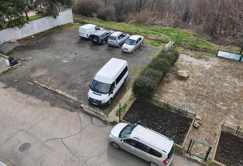 غرفة قياسية ثلاثية, Family Hotel Lazuren Briag