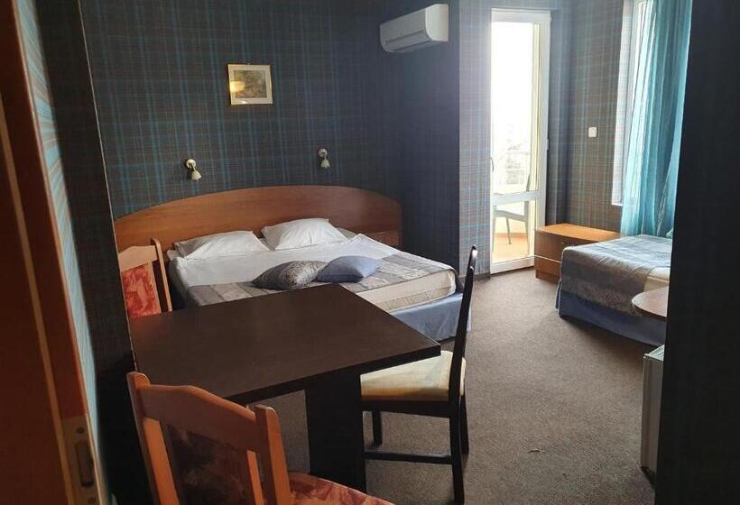 غرفة قياسية مطلّة علي البحر, Family Hotel Lazuren Briag