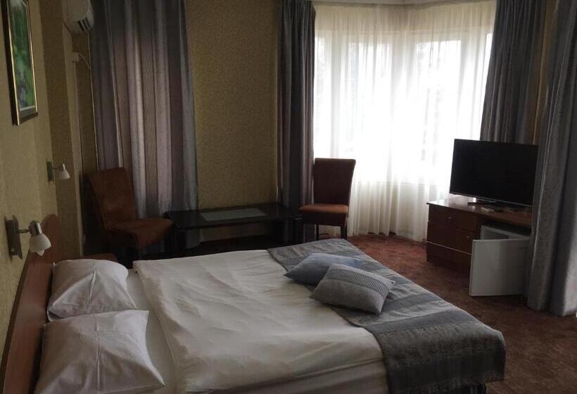 غرفة قياسية مطلّة علي البحر, Family Hotel Lazuren Briag