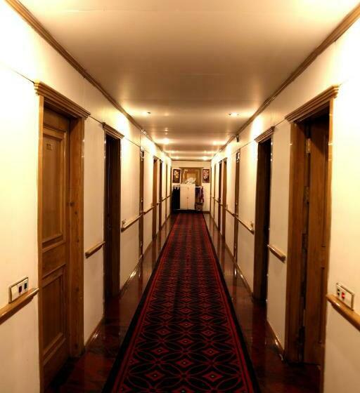 Номер Deluxe, Kamal Palace