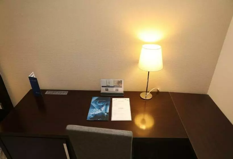 اتاق استاندارد با چشم‌انداز رودخانه, Babylon Rotana