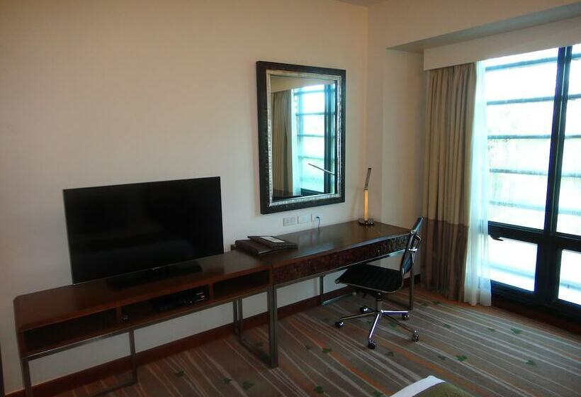 デラックスルーム, Best Western Plus The Ivywall Hotel   Palawan
