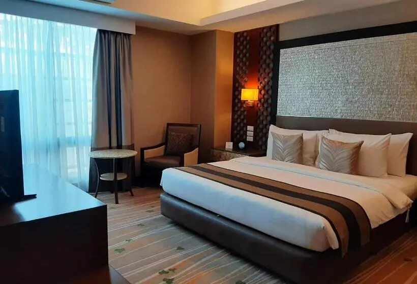 キングサイズベッドのスイートルーム, Best Western Plus The Ivywall Hotel   Palawan