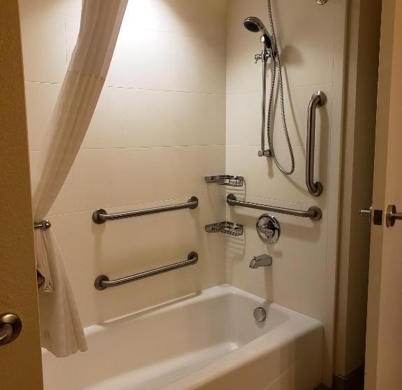 Номер Стандарт Адаптированный для Инвалидов, Comfort Inn & Suites Sidney I 80
