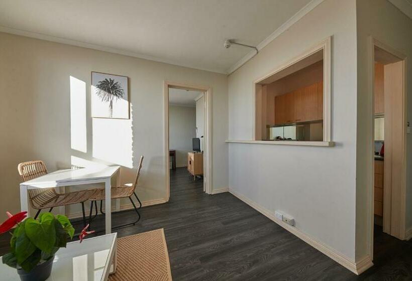 스위트, Little Coogee