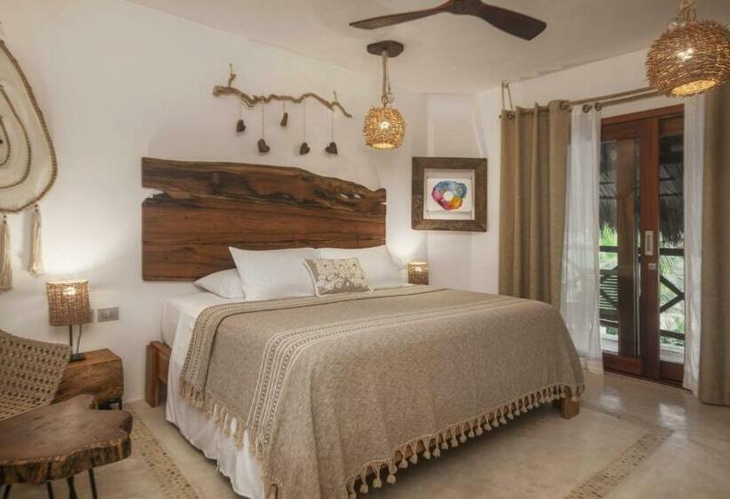 キングサイズベッドのデラックスルーム, El Corazón Boutique Hotel Adults Only With Beach Club S Pass Included