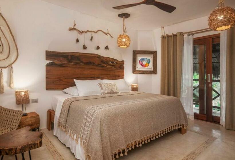 キングサイズベッドのデラックスルーム, El Corazón Boutique Hotel Adults Only With Beach Club S Pass Included